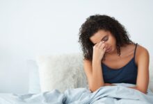 Səhərlər yorğun oyanmaq